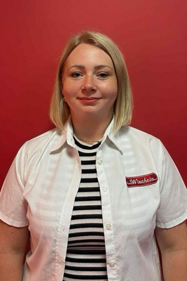 Kierownik działu - Weronika Ciesielska 